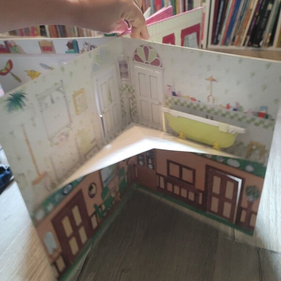 my very own playhouse hard back dollhouse interactive book turns into dollhouse - Picture 7 of 11